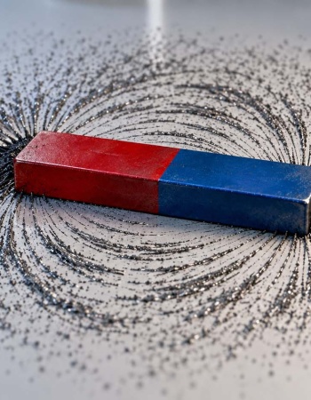 Šta se događa oko magneta i kako nastaje njegovo magnetno polje?