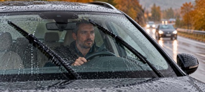 Automobilski brisači mogu sami da se uključe kada počne kiša - kako senzori prepoznaju kapljice na staklu?
