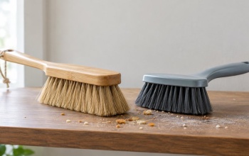 Bambusova ili plastična četka za prašinu: Šta bolje skuplja mrvice sa polica