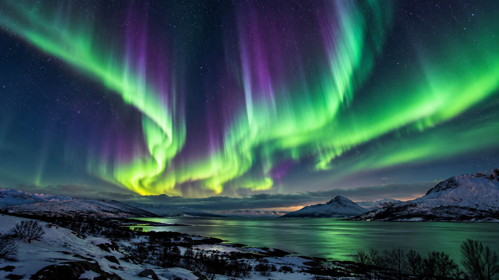 severna svetlost, aurora borealis, Sunčev vetar, magnetno polje, atmosfera, kiseonik, azot, geomagnetna aktivnost, svetlost
